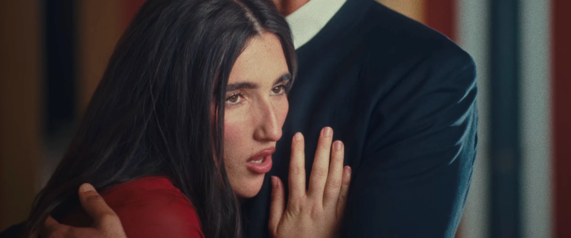 ‘La Falda’ de Judeline: opinión y análisis