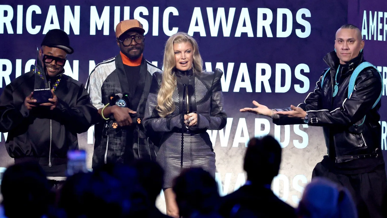 Black Eyed Peas se juntan con Fergie en los American Music Awards